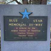 Use the arrows or slide the photo to see more