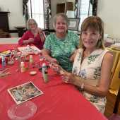 Use the arrows or slide the photo to see more