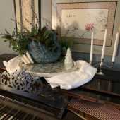 Use the arrows or slide the photo to see more