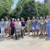 Use the arrows or slide the photo to see more