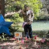 Use the arrows or slide the photo to see more