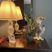 Use the arrows or slide the photo to see more