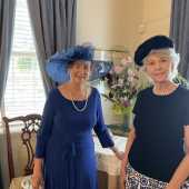 Use the arrows or slide the photo to see more