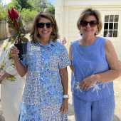 Use the arrows or slide the photo to see more